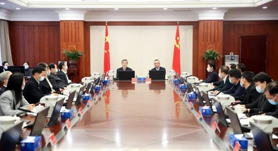 图为最高人民法院党组理论学习中心组集体学习研讨现场。孙若丰 摄